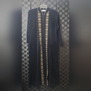 Elegant Black and Gold Long Kaftans